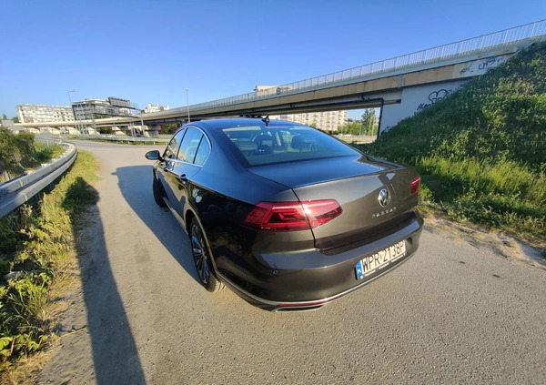 Volkswagen Passat cena 130000 przebieg: 88400, rok produkcji 2021 z Warszawa małe 742